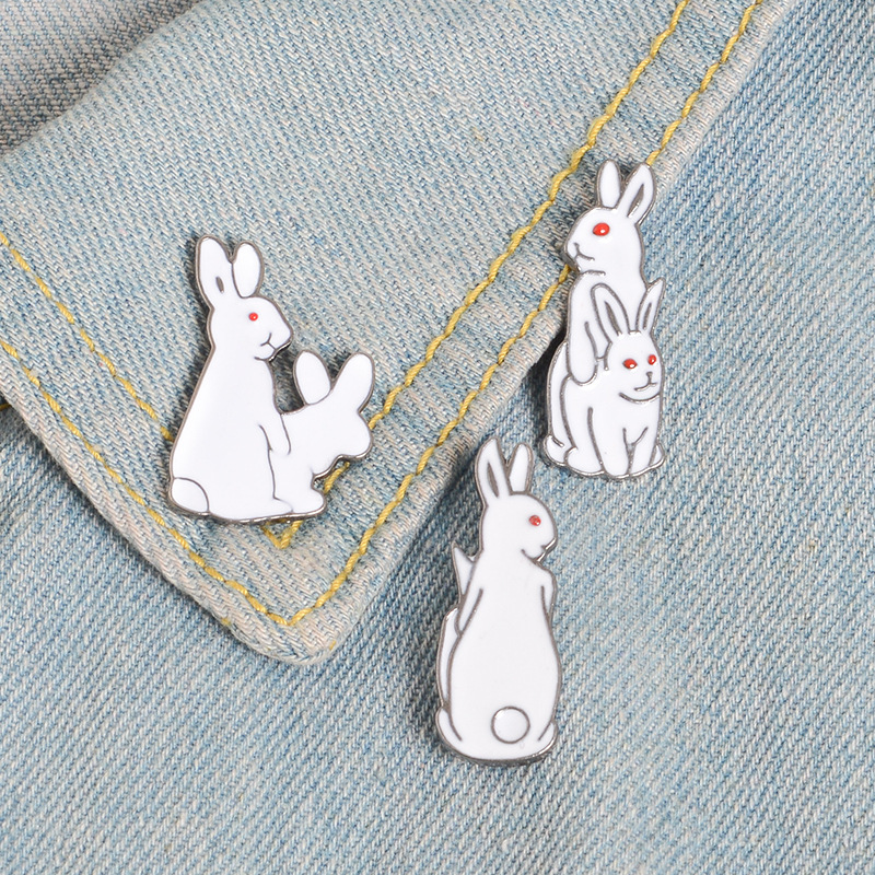 Брошь на булавке с изображение – обзор и цена Embroidery Rabbit